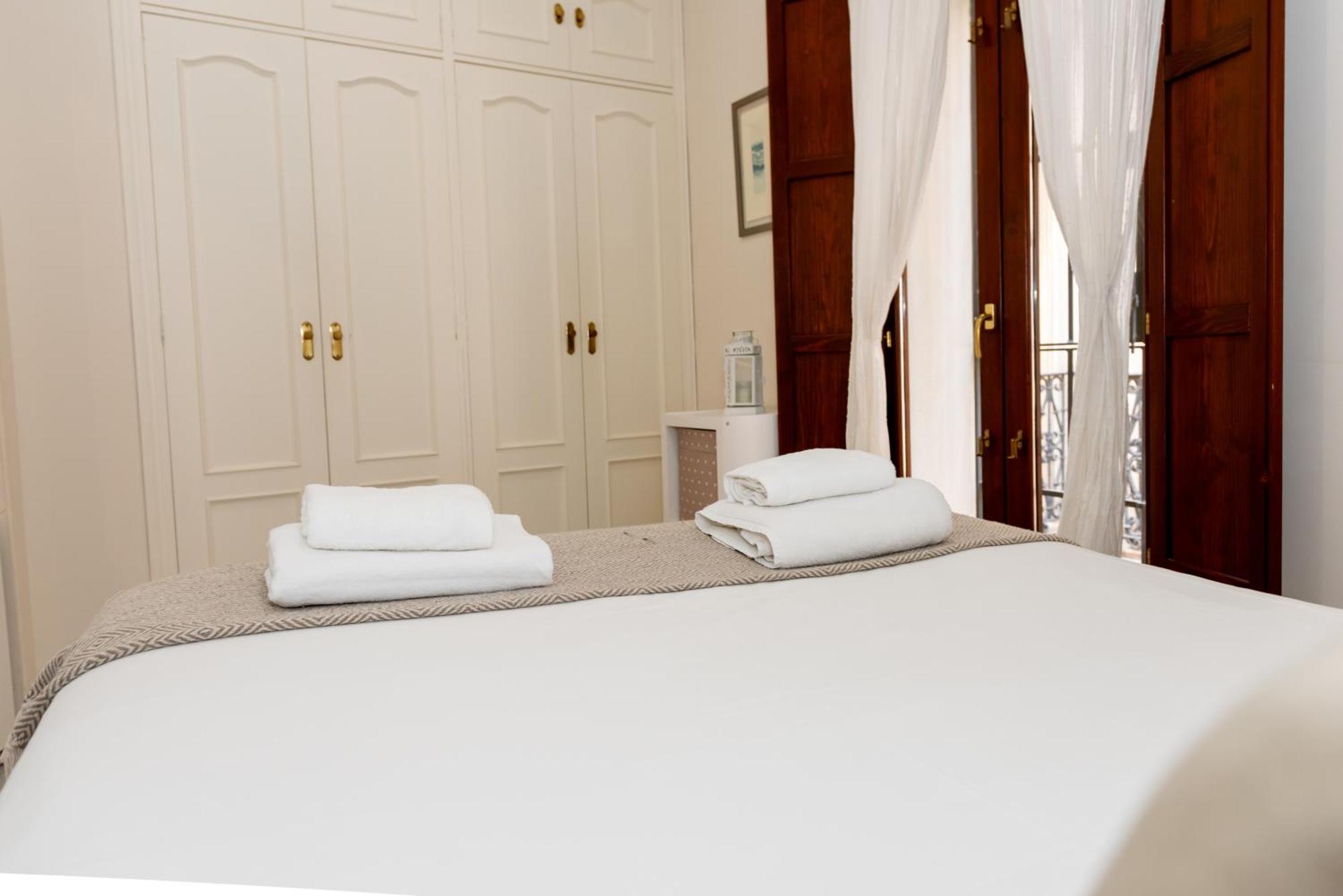 Charming & Quiet Apartment In Plaza Del Salvador Севиля Екстериор снимка